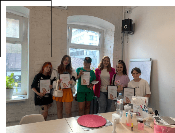 Online Makeup Classes for Teens