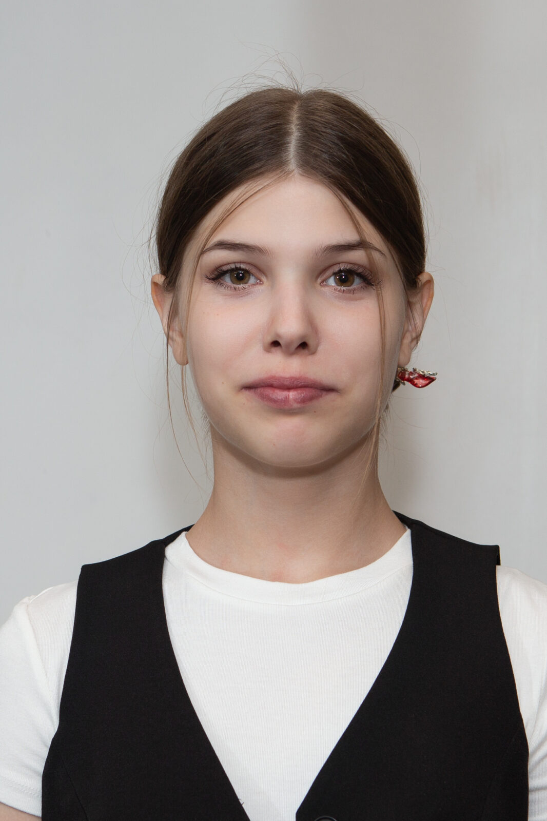 PRO MAKEUP ARTIST COURSE FOR TEENS