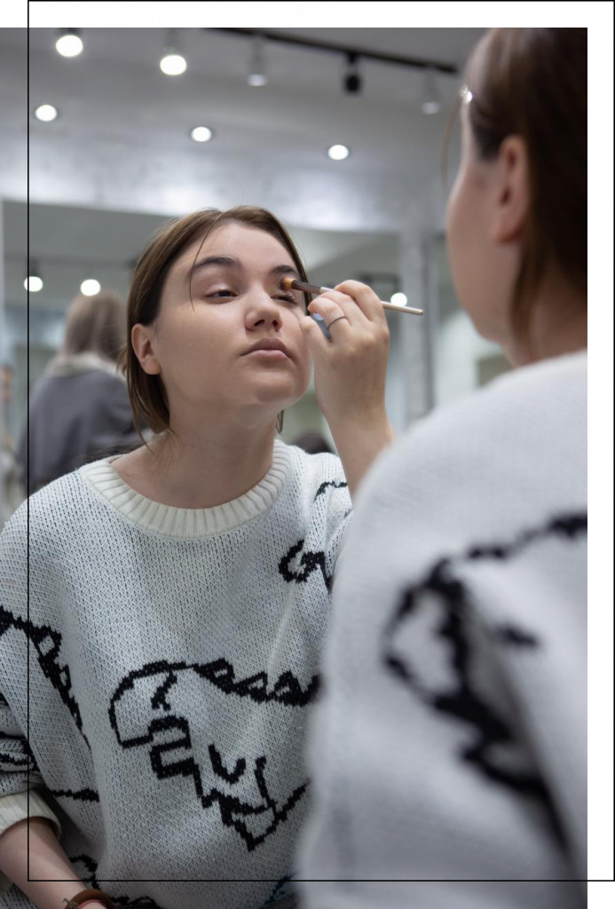 Online Makeup Classes for Teens